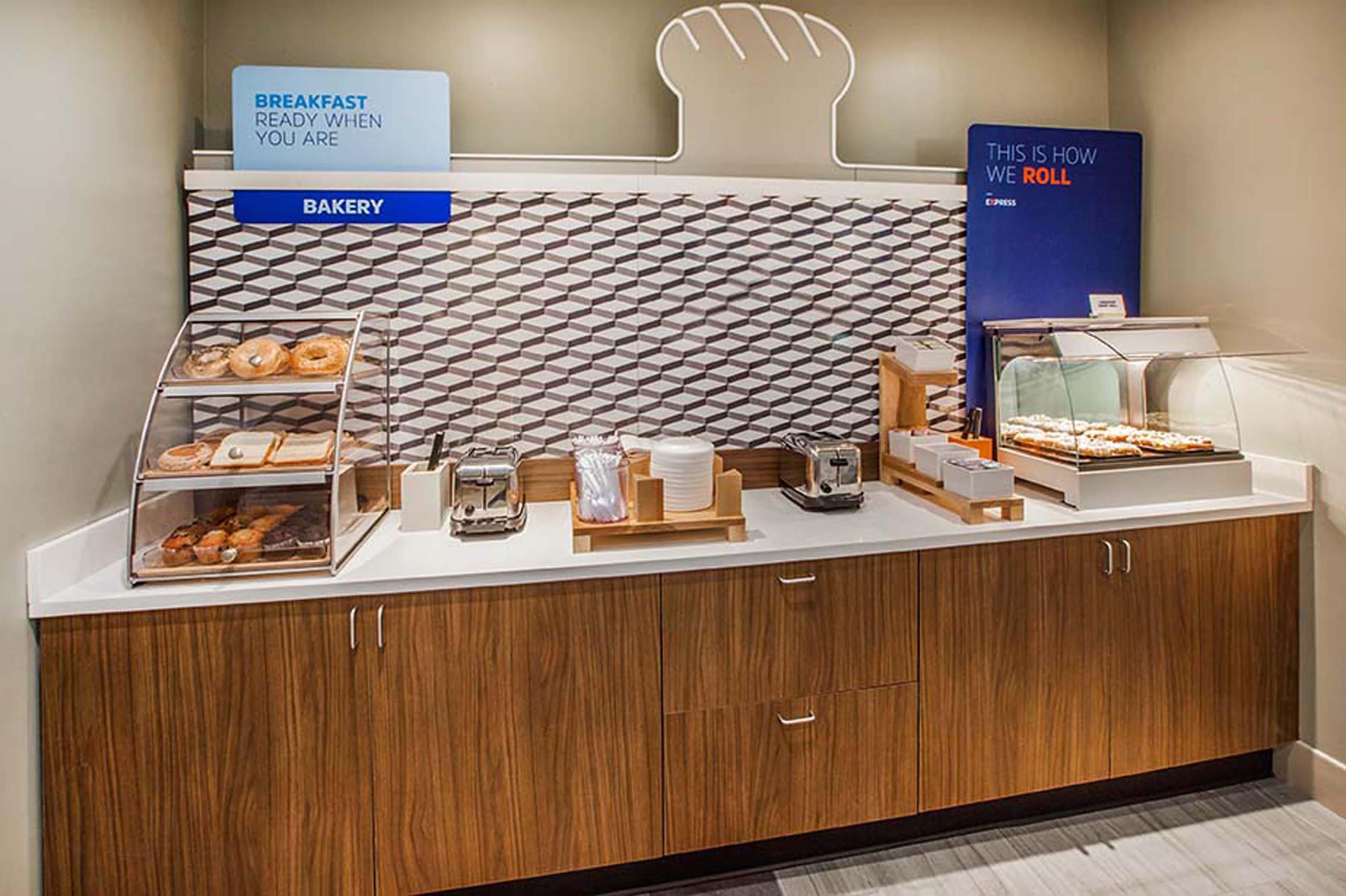 Holiday Inn Express Harvey-Marrero By Ihg Dış mekan fotoğraf